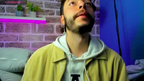 Snapshot of noah_ricci_ chatting on 05.12.26 online show from 05.12.26