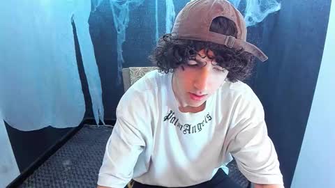 Snapshot of noah_sokolov chatting on 10.30.25 noah_sokolov online show from 10.30.25