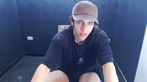 Snapshot of noah_sokolov chatting on 11.10.25 noah_sokolov online show from 11.10.25