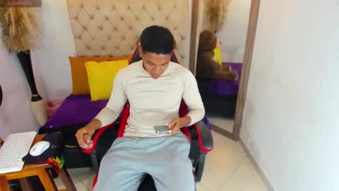 Snapshot of noah_sthone chatting on 01.16.26 N O AH - S T H O N E online show from 01.16.26