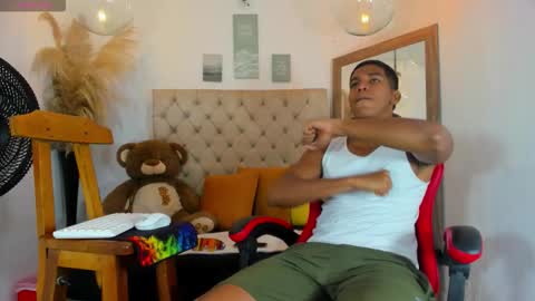 Snapshot of noah_sthone chatting on 01.17.26 N O AH - S T H O N E online show from 01.17.26