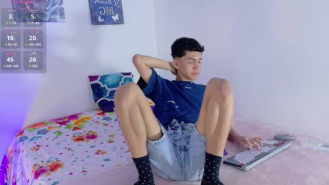 noah tyler  online show from 10.09.25