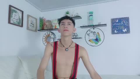 noah tyler  online show from 07.04.26