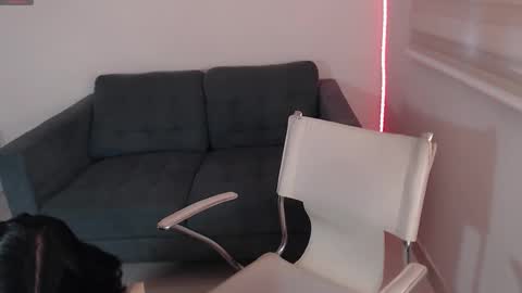 noah_white3 online show from 02.27.25