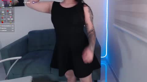 noah_white3 online show from 02.28.25