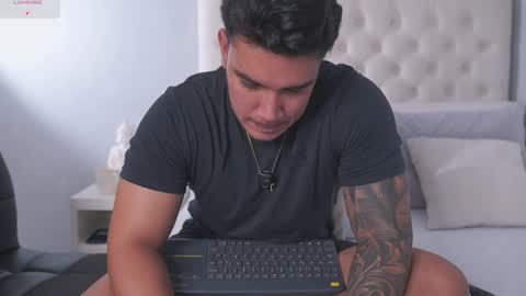 Noah Avery online show from 04.01.26