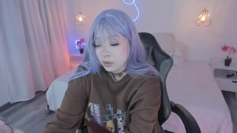 Snapshot of noahcryptic chatting on 11.19.25 Noah online show from 11.19.25