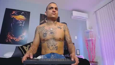 Snapshot of noahdiaz__ chatting on 11.05.25 noahdiaz__ online show from 11.05.25