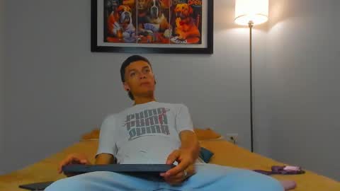 noahh_sky online show from 04.08.26