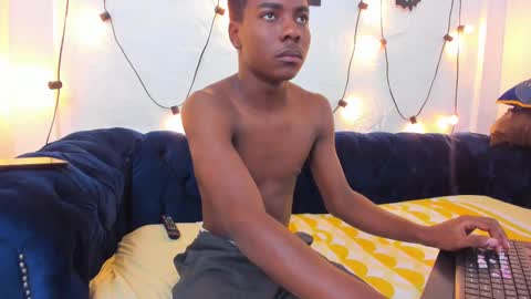 Snapshot of noahjhonson69 chatting on 11.24.25 noah online show from 11.24.25