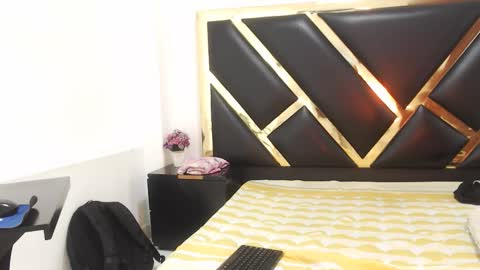 Snapshot of noahjhonson69 chatting on 12.20.25 noah online show from 12.20.25