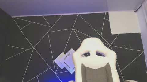 noahlafforet online show from 10.03.25