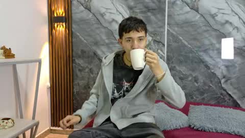 Snapshot of noahwalker__ chatting on 06.03.26 online show from 06.03.26