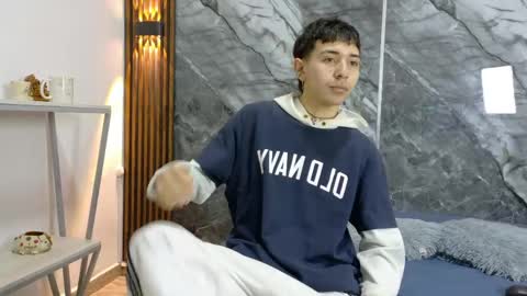 Snapshot of noahwalker__ chatting on 06.04.26 online show from 06.04.26