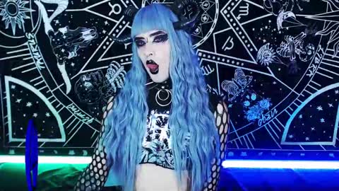 caroline online show from 12.11.24