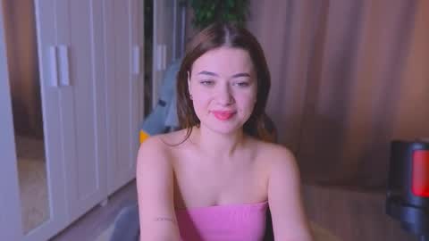 Snapshot of nocturn_meon chatting on 10.05.25 Ashley online show from 10.05.25