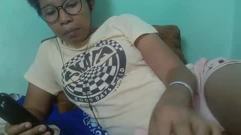 noella711128 online show from 12.15.25