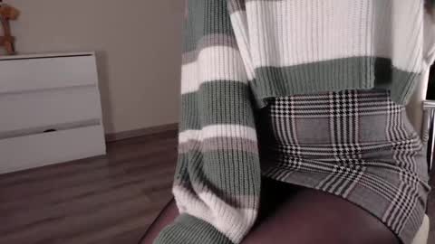 noelleneptune online show from 02.18.25