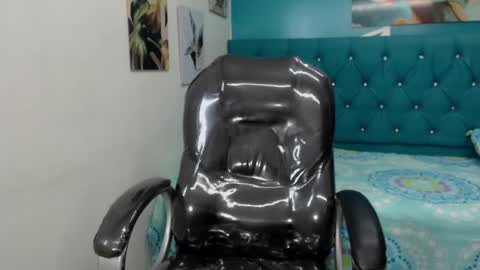 Noha Scott online show from 01.12.25