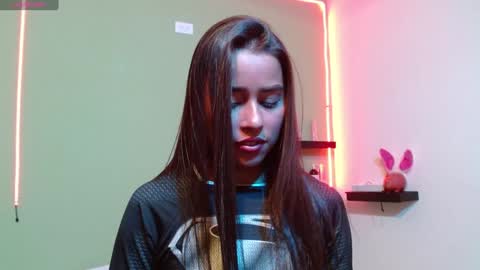 Snapshot of noha_thomson chatting on 01.24.25 Noha Thomson online show from 01.24.25