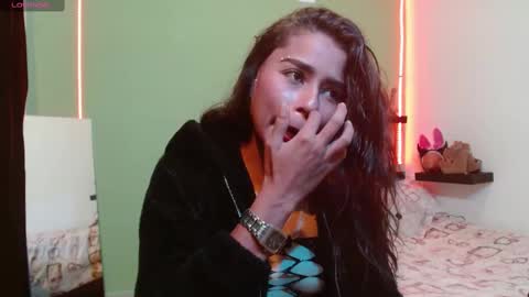 Snapshot of noha_thomson chatting on 02.19.25 Noha Thomson online show from 02.19.25