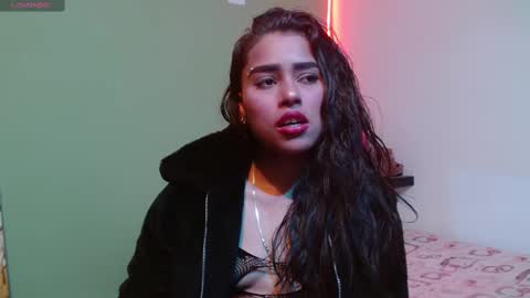 Snapshot of noha_thomson chatting on 02.20.25 Noha Thomson online show from 02.20.25