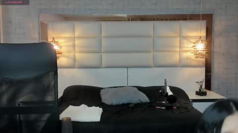 Snapshot of nohemi_louse chatting on 09.20.25 Nohemi online show from 09.20.25