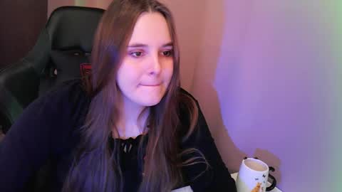 noir_ember_ online show from 11.03.25