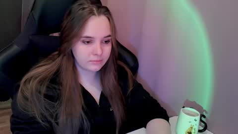 noir_ember_ online show from 11.10.25