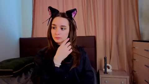 Snapshot of noirastrya chatting on 06.30.26 Sophie online show from 06.30.26