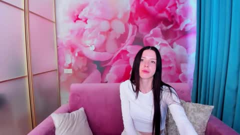 Snapshot of noirdiva chatting on 06.05.26 NoirDiva online show from 06.05.26