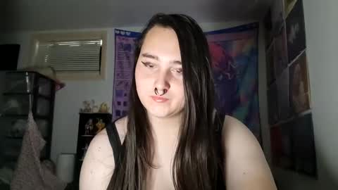 Snapshot of nonbinarybeauty20 chatting on 02.08.25 nonbinarybeauty20 online show from 02.08.25