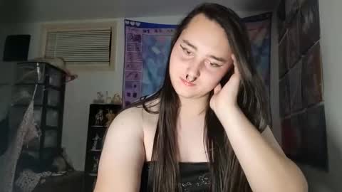 Snapshot of nonbinarybeauty20 chatting on 02.22.25 nonbinarybeauty20 online show from 02.22.25