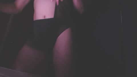 Snapshot of noon_ee chatting on 09.13.25 Noon ee online show from 09.13.25