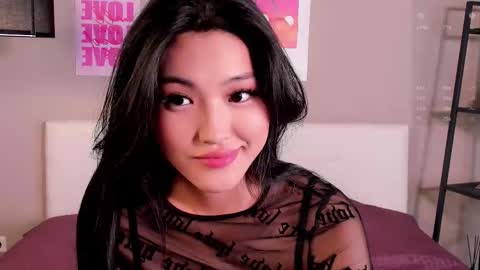 Snapshot of noreenbeckey chatting on 10.04.25 Nore online show from 10.04.25