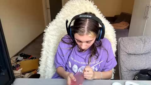 Elena online show from 04.14.26