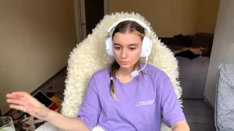 Elena online show from 04.22.26