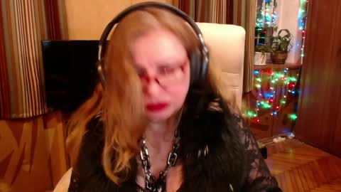 miss Tress online show from 04.18.26