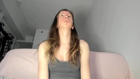 Emily snow online show from 02.03.25