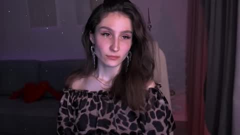 Hazel online show from 01.12.25