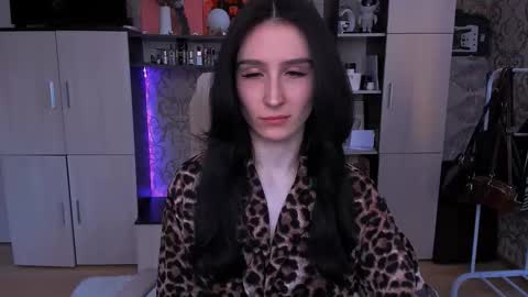 Hazel online show from 01.10.26