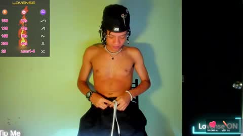 Snapshot of not_hoffman chatting on 12.12.24 HOFFMAN online show from 12.12.24