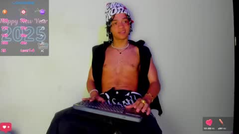 Snapshot of not_hoffman chatting on 01.07.25 HOFFMAN online show from 01.07.25