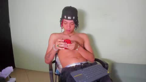 Snapshot of not_hoffman chatting on 02.17.25 HOFFMAN online show from 02.17.25