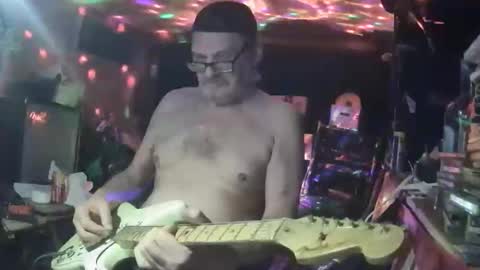 Snapshot of notflamingfart chatting on 01.11.26 notflamingfart online show from 01.11.26