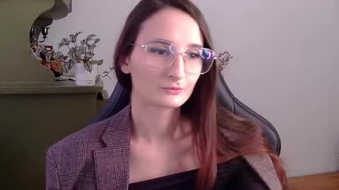 nova_mystic online show from 10.11.25