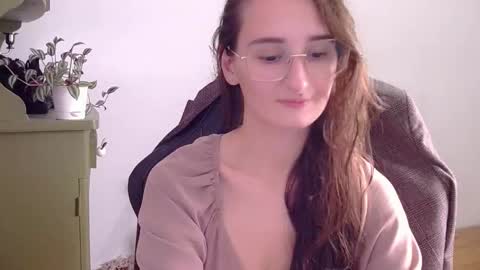 nova_mystic online show from 10.14.25