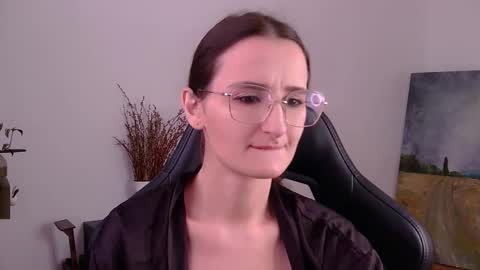 nova_mystic online show from 10.24.25