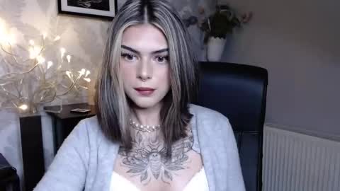 Snapshot of nova_sin chatting on 09.18.25 Nova online show from 09.18.25