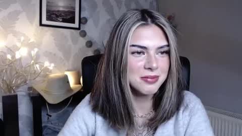 Snapshot of nova_sin chatting on 09.24.25 Nova online show from 09.24.25